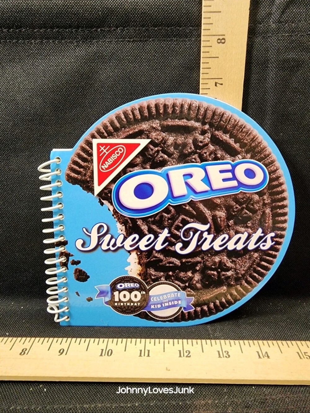Oreo Cookie Sweet Treats Recipes Cookbook Complete Used